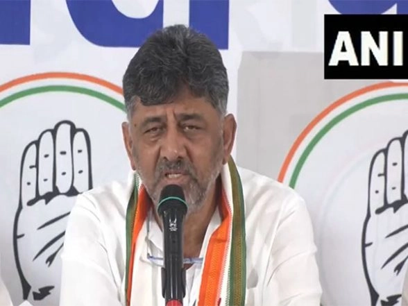 India News | Notices to Private Layouts Not Providing Basic Infrastructure: DY CM D K Shivakumar | LatestLY