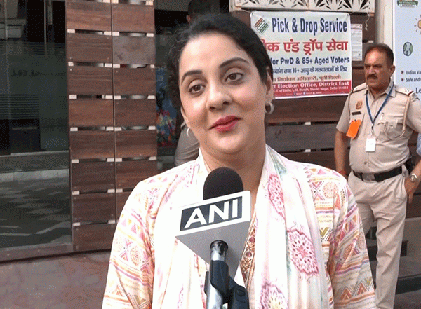 India News | Delhi State Haj Committee Chairperson Kausar Jahan Urges Youth to Cast Vote for Viksit Bharat