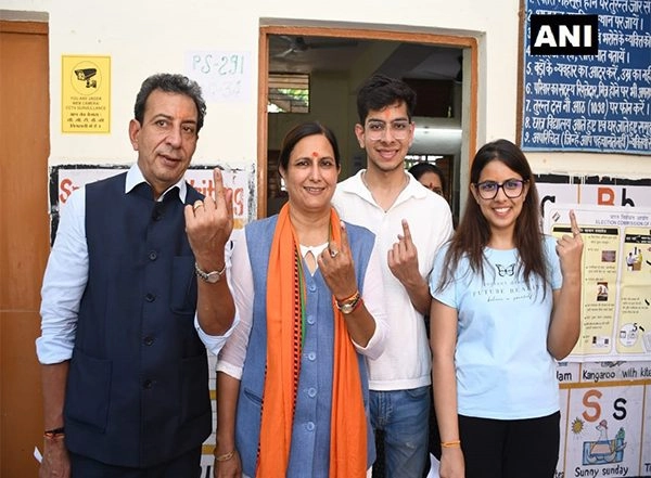 India News | LS Polls: BJP Candidate Kamaljeet Sehrawat Casts Her Vote, Says Confident of Winning