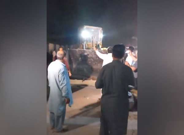 World News | Pakistan Tehreek-e-Insaf Files Petition in Court Against Capital Development Authority's Action at Party's Secretariat