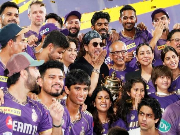 Entertainment News | Ranveer Singh, Preity Zinta to Kartik Aaryan, Other Celebs Congratulate SRK on KKR's IPL Big Win - Vimarsana News