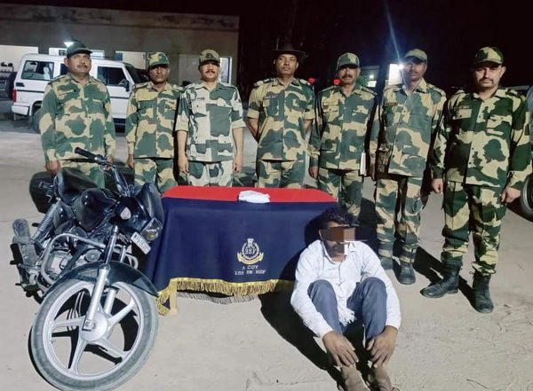 India News | Man Apprehended with Suspected Narcotics by BSF in Punjab's Ferozepur