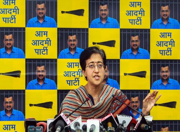 India News | Delhi Govt Directs Action Against Water Wastage; Imposes Rs 2000 Fine Against Violators