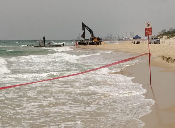 World News | US Pier Breaks Up off Gaza Coast, Aid Deliveries Suspended