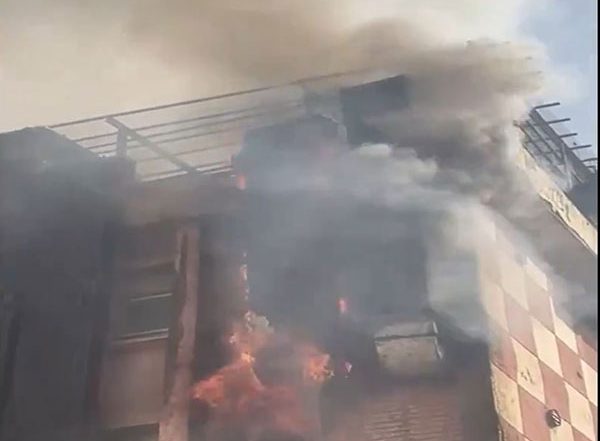 Uttar Pradesh Fire: Blaze Erupts at Lala Lajpat Rai Memorial Medical College in Meerut, No Casualties Reported (Watch Video)