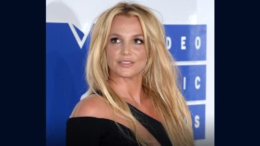 Britney Spears Leaves Hotel in Blanket After Fight with Boyfriend; Ambulance Arrives (View Pics)