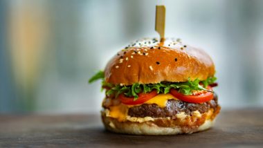 International Burger Day: From American Classic Cheeseburger to Kimchi Burger, 5 Types of Burgers Around the World To Try and Celebrate the Day