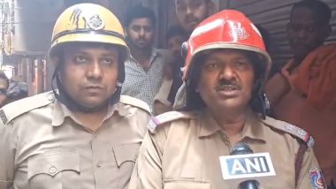 Delhi Fire: Massive Blaze Erupts at Warehouse in Shakarpur Area, One Casualty Reported (Watch Video)