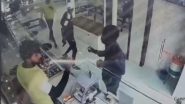 Robbery Caught on Camera in Pune: Armed Men Barge Into Jewellery Shop, Decamp With Valuables Worth Lakhs; Video Surfaces