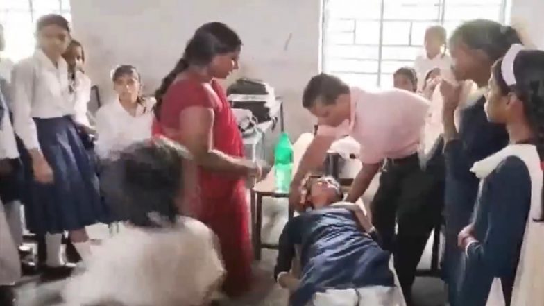 Heatwave in Bihar: Panic Grips Sheikhpura School as Several Girl Students Faint Due to Extreme Temperatures, Rushed to Hospital (Watch Video)