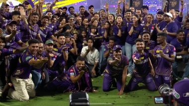 Shah Rukh Khan Asks KKR Players and Staff To Perform ‘Flying Kiss’ During IPL 2024 Title Celebrations, Says ‘God’s Plan’ Along With Everyone (Watch Videos)