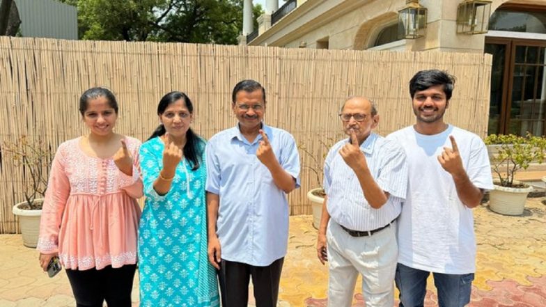 Lok Sabha Elections 2024 Phase 6: Delhi CM Arvind Kejriwal Casts Ballot, Says People Voting Against Dictatorship (Watch Video)