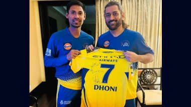 MS Dhoni Gifts Special Signed Jersey to Mustafizur Rahman As Bangladesh Cricketer Leaves Chennai Super Kings Squad For BAN vs ZIM T20I Series 2024 (See Instagram Post)