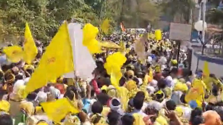 Purulia Lok Sabha Election 2024: Independent Candidate Ajit Prasad Mahato Arrives on Buffalo To File Nomination in West Bengal (Watch Video)