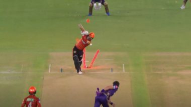 Mitchell Starc Castles Travis Head With Sensational Delivery During KKR vs SRH IPL 2024 Qualifier 1 (Watch Video)