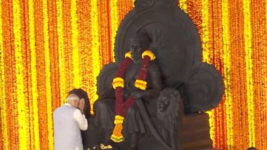 PM Narendra Modi Mumbai Visit: Prime Minister Pays Tributes to Chhatrapati Shivaji Maharaj Ahead of His Roadshow in Mumbai North East Lok Sabha Seat (Watch Video)