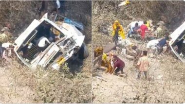 Akhnoor Road Accident: 21 Killed, 40 Injured As Bus Falls Into Gorge on Jammu-Rajouri National Highway in Jammu and Kashmir (Watch Videos)