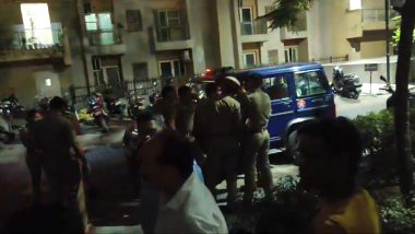 Noida Lift Accident: Elevator Smashes Through Roof of Top Floor After Brakes Fail at Paras Tierra Society, Three Injured (Watch Videos)
