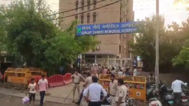 Bomb Threats in Delhi: Burari Government Hospital and Sanjay Gandhi Hospital in Mangolpuri, IGI Airport Receive Bomb Threats Through Email