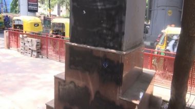 Pro-Khalistani Slogans Appear on Pillars of Karol Bagh and Jhandewalan Metro Stations; Delhi Police Launch Probe (Watch Video)