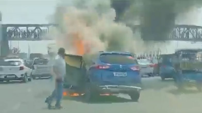 Ghaziabad Car Fire Video: Moving Vehicle Engulfed in Flames on Delhi-Meerut Expressway, Dramatic Video Emerges