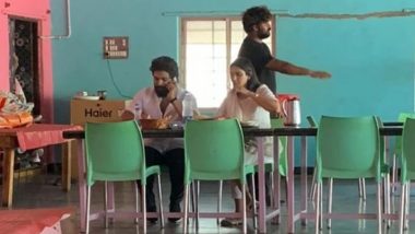 Allu Arjun and His Wife Sneha Reddy’s Lunch Outing Picture at a Local Dhaba Goes Viral; Netizens Say ‘He’s Human Too, Don’t Overhype’