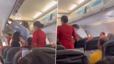 MS Dhoni Receives Loud Cheer As He Places His Luggage in Overhead Bin on Flight to Ranchi from Bengaluru, Video Goes Viral