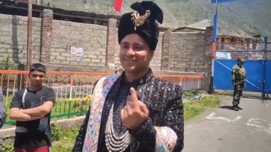 Groom Reaches Polling Booth, Casts His Vote in Wedding Attire in Jammu and Kashmir’s Srinagar, Video Surfaces