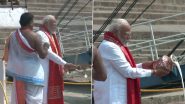 PM Narendra Modi Offers Prayers, Performs Ganga Aarti at Dasaswamedh Ghat in Varanasi Ahead of Filing Nomination (Watch Videos)