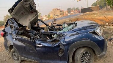 Uttar Pradesh Road Accident: Six Killed As Car Collides With Another Vehicle on Delhi-Lucknow Highway in Hapur District (Watch Video)