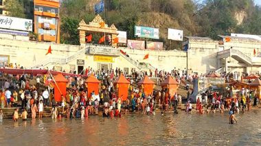 Ganga Saptmi 2024: Devotees From All Over India Take Holy Dip at ‘Har Ki Pauri’ in Haridwar (Watch Video)