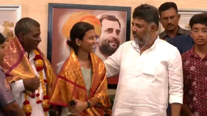 Ankita Basappa Konnur: Farmer’s Daughter Tops Class 10 SSLC Exam 2024, Gets Felicitated by Karnataka Deputy CM DK Shivakumar; Awarded With Rs 5 Lakh (Watch Video)