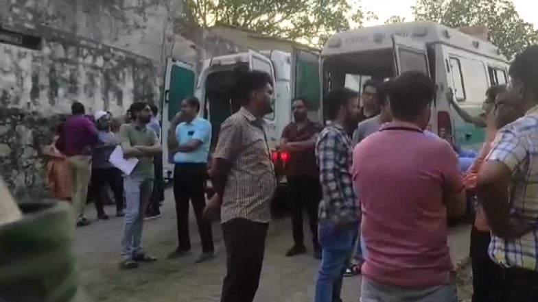 Rajasthan: 14 Feared Trapped After Lift Collapses at Kolihan Copper Mine in Jhunjhunu, Rescue Operation Underway (Watch Videos)