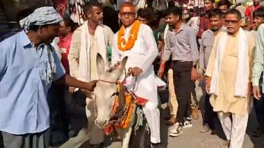 Independent Candidate Takes Donkey Ride To Campaign in Bihar’s Gopalganj	