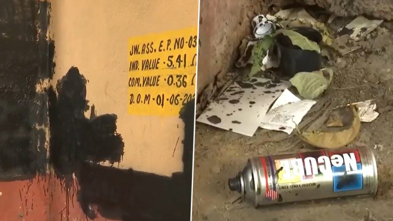 Pro-Khalistan Graffiti, Slogans Against PM Narendra Modi Found Written on Pillars of Karol Bagh and Jhandewalan Metro Stations in Delhi, FIR Lodged (Watch Video)