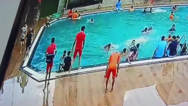 Madhya Pradesh Shocker: Youth Dies by Drowning After Being Hit on Head by Another Man's Knee in Ratlam, Video Surfaces