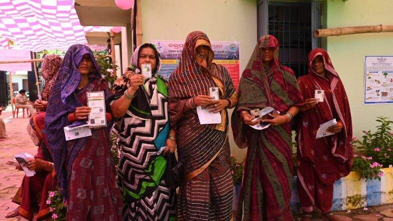 Lok Sabha Elections 2024 Phase 6: Over 25% Voter Turnout Recorded Till 11 AM, West Bengal Leads With About 37% Polling; Check Turnout of All States and UTs
