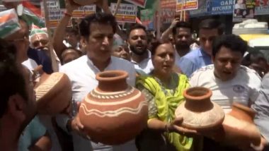 Delhi Water Crisis: Congress Holds 'Matka Phod' Protest in National Capital Over Scarcity of Water, Accuses AAP Government of Failing To Tackle Tanker Mafia (Watch Videos)