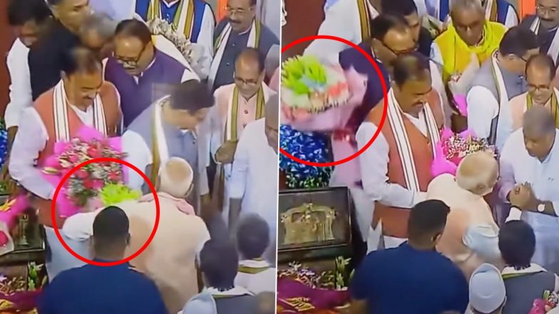 'Flower Bouquets Are New Soan Papdi': Viral Video of NDA Leaders Using Same Bouquet Again and Again to Greet PM Narendra Modi Draws Hilarious Responses