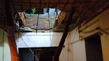 Thane Building Collapse: Portion of Residential Building Collapses in Kalwa Area; Three Injured, 30 Rescued (See Pics)