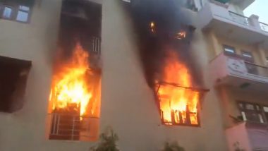 Ghaziabad Fire: Blaze Erupts at Two-Story Building in Vasundhara Due to AC Blast (Watch Videos)