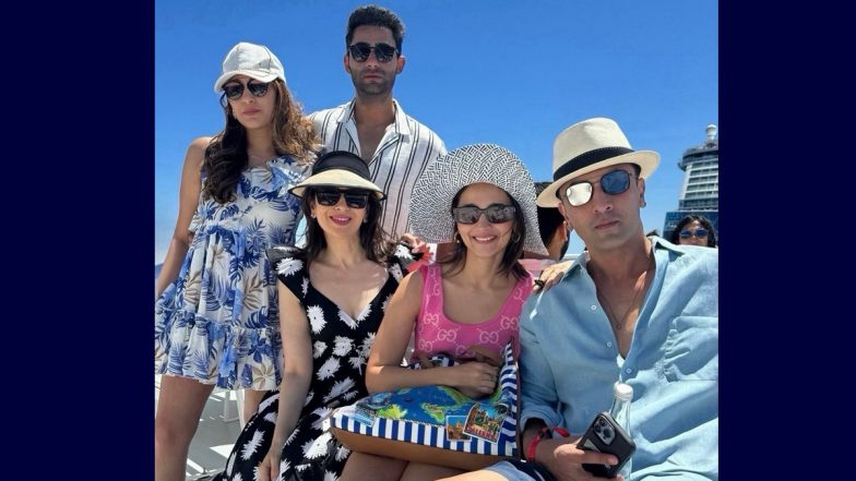 &lsquo;Famiglia&rsquo; Karisma Kapoor Drops UNSEEN Picture With Alia Bhatt-Ranbir Kapoor From Anant Ambani-Radhika Merchants&rsquo; Italian Cruise Bash