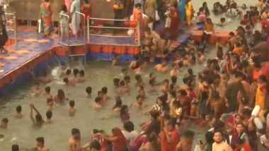 Ganga Dussehra 2024: Devotees Take Holy Dip in River Ganga at Varanasi, Haridwar on Occasion of Ganga Dussehra (Watch Videos)