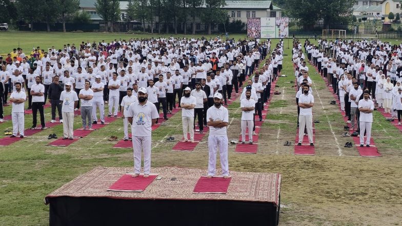 True Spirit of Yoga! On International Yoga Day 2024, People Brave the Rain in Baramulla To Perform Yoga (View Pic)