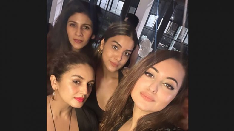 Sonakshi Sinha and Zaheer Iqbal Wedding: Bride-To-Be Enjoys Her Bachelorette Party With Bestie Huma Qureshi Ahead of Her Big Day (See Pics)