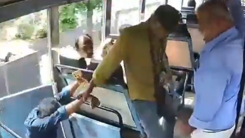 Life-Saving Moment: Conductor's Quick Reflexes Saves Passenger from Falling Off Moving Bus in Kerala, Video Goes Viral