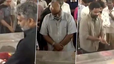 Ramoji Rao Funeral: Jr NTR, MM Keeravani and a Teary-Eyed SS Rajamouli Pay Last Respects to Media Baron (Watch Video)