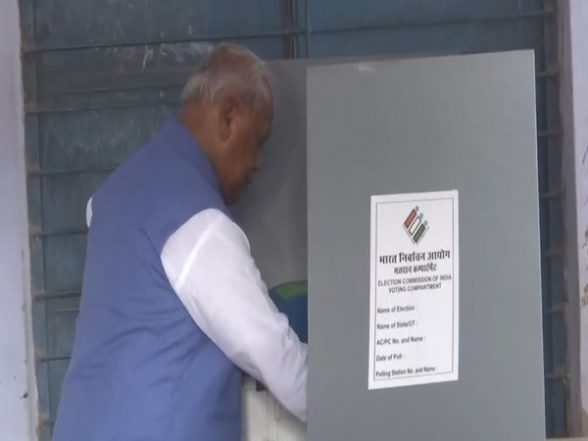 India News | BJP-led NDA Candidate Jitan Ram Manjhi Casts Vote in Bihar's Jehanabad, Urges Voters to Exercise Franchise - Vimarsana News
