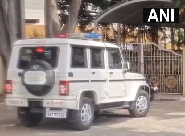 India News | Karnataka SIT Arrives at Bhavani Revanna's House for Questioning in Kidnapping Case