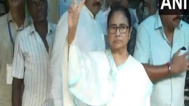 India News | LS Polls: Mamata Banerjee Casts Vote in Kolkata